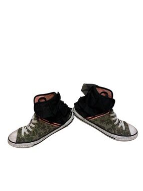 Converse | Block Party Camo Chuck Taylors size 5